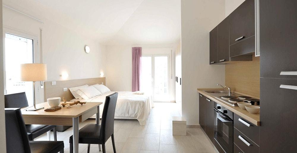 Residence Hotel Rubino Fogliano Marina Exteriér fotografie