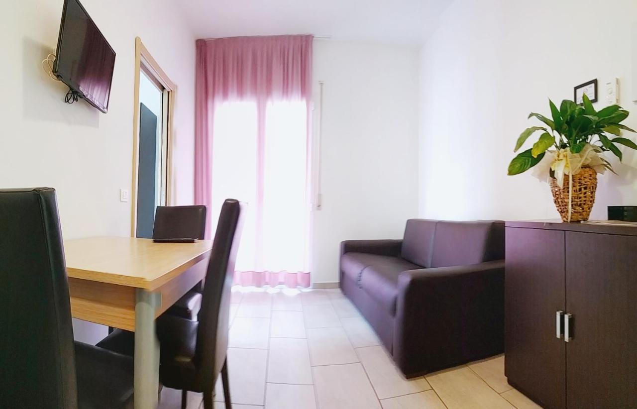 Residence Hotel Rubino Fogliano Marina Exteriér fotografie